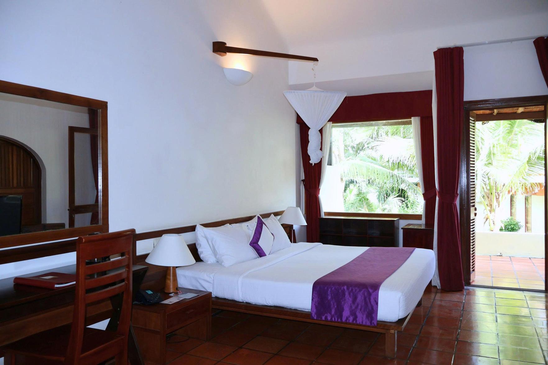Deluxe, Bungalow, 2 Queen Beds, Hill View