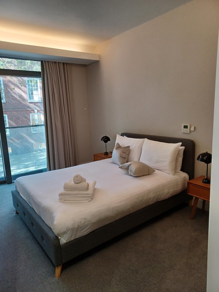 2 BEDROOMS, EXECUTIVE, APARTMENT