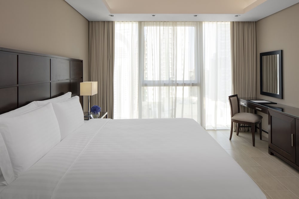 Dusit Doha Hotel 12/66