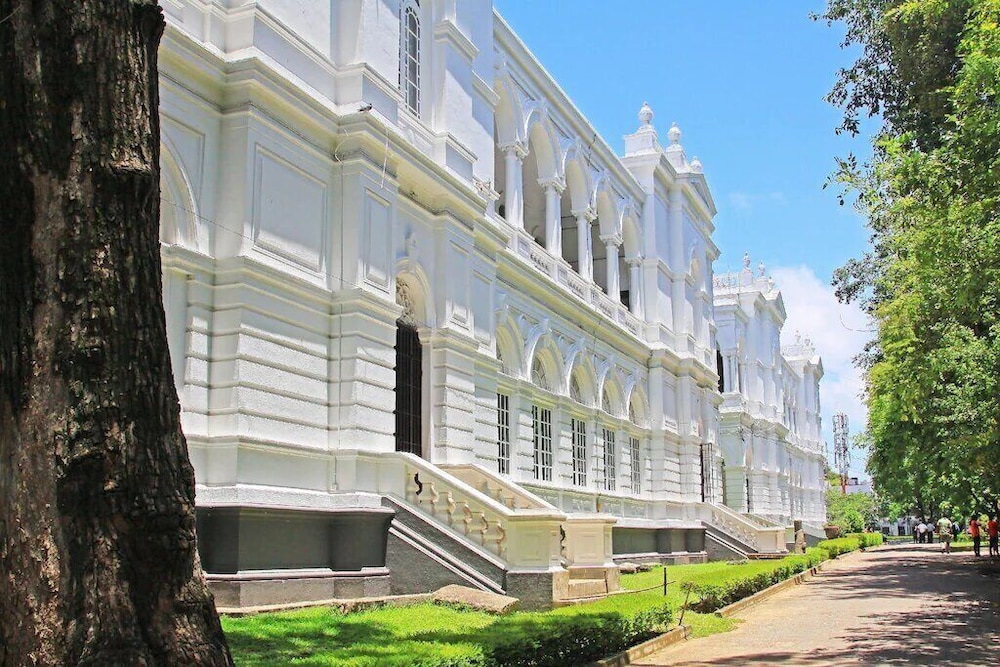 Maniumpathy Hotel 18/24