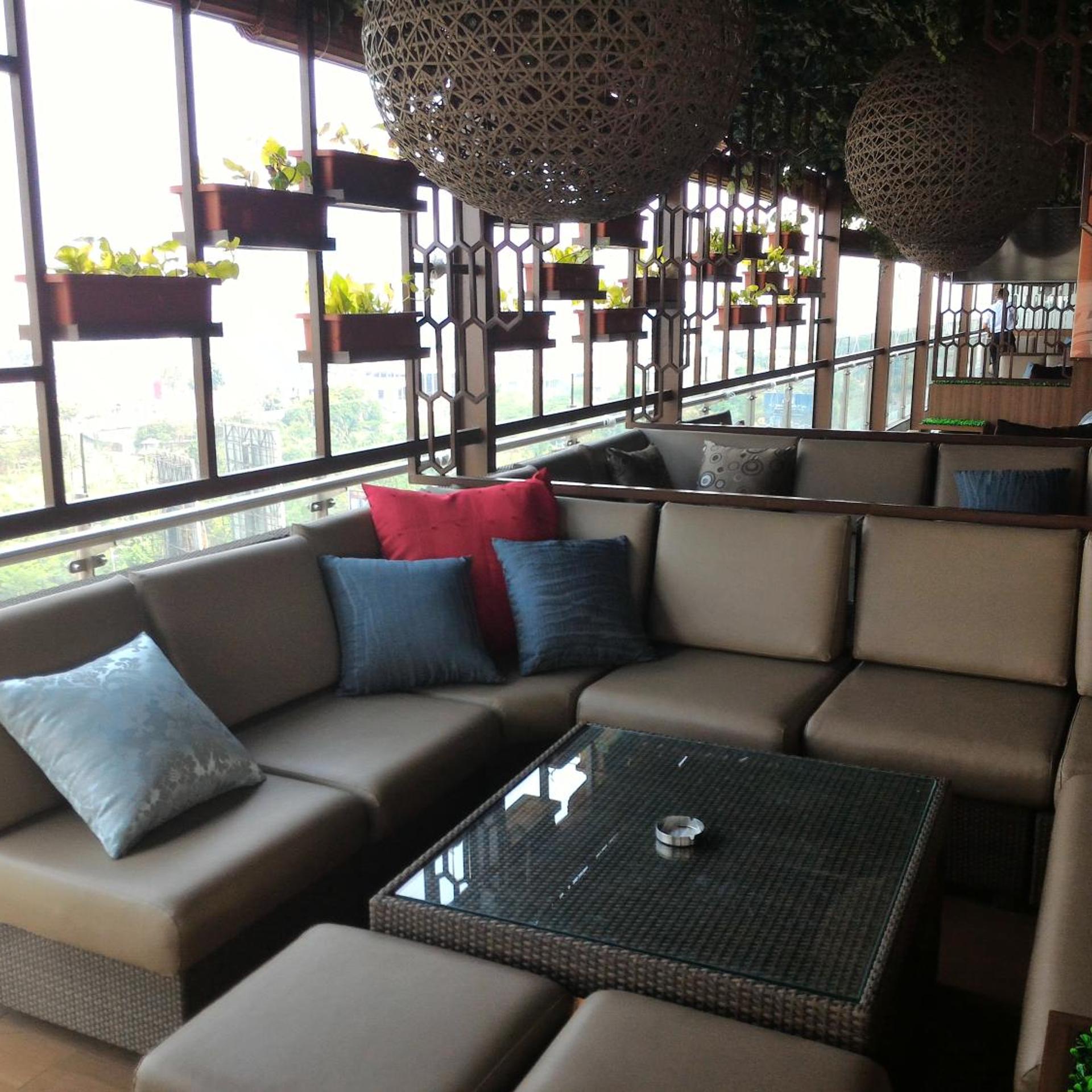 B FASHION HOTEL 35/46