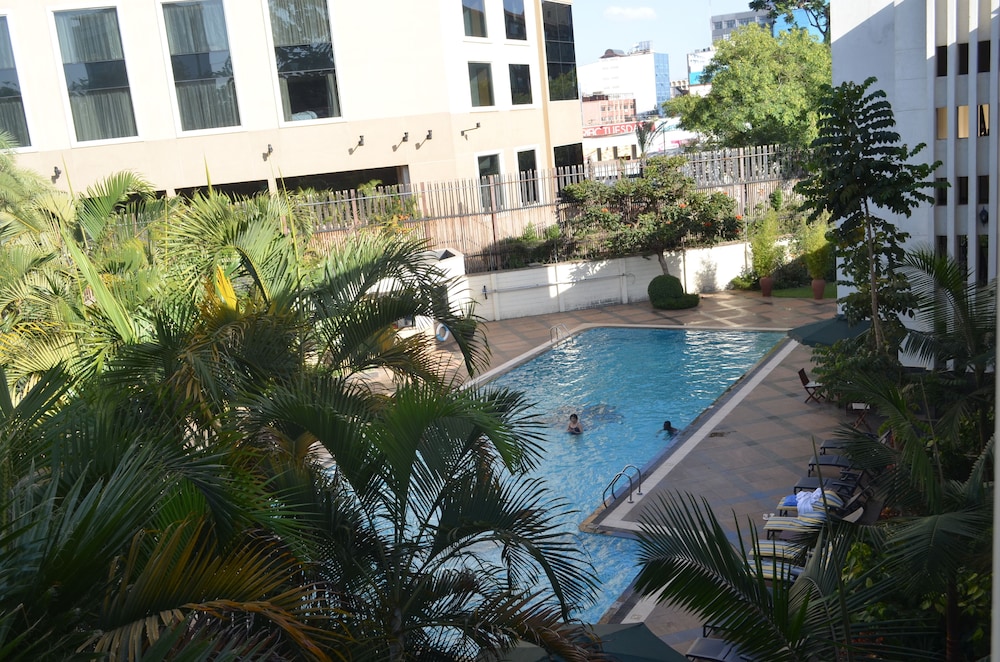 Jacaranda Nairobi Hotel 56/59
