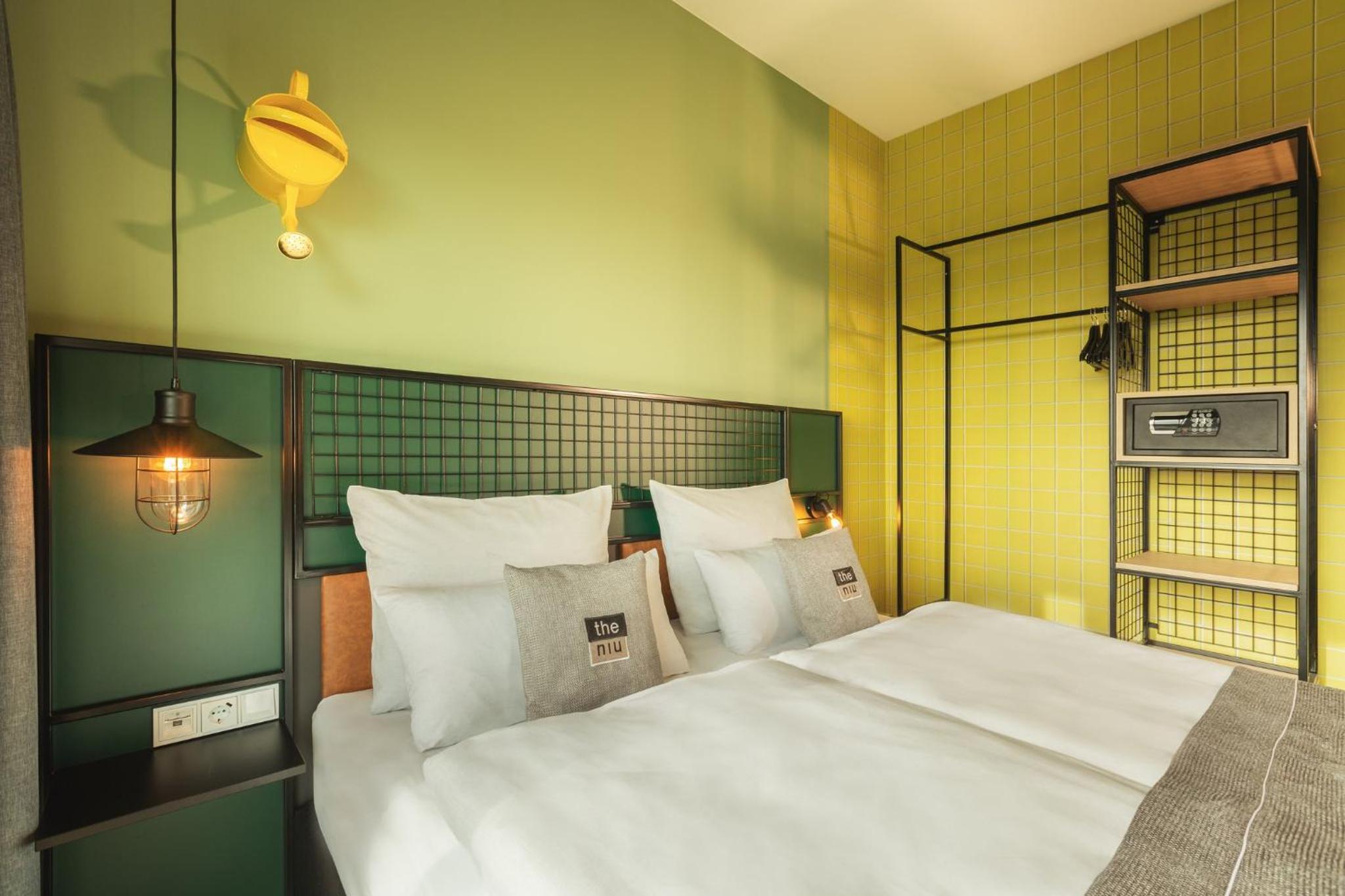 غرفة قياسية بسرير كينج وسرير كوين، Holiday Inn - the niu, Dwarf Berlin Schoneberg 5/10