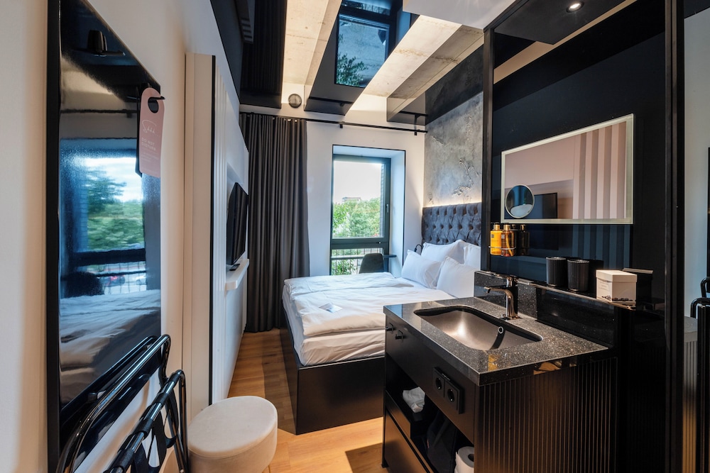 Hotel am Beatles-Platz 42/42