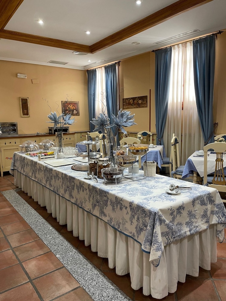 Casona de La Reyna 44/55