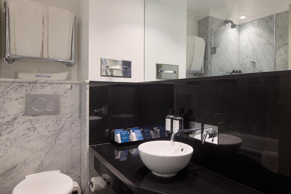 Radisson Blu Hotel London Bond Street 67/71