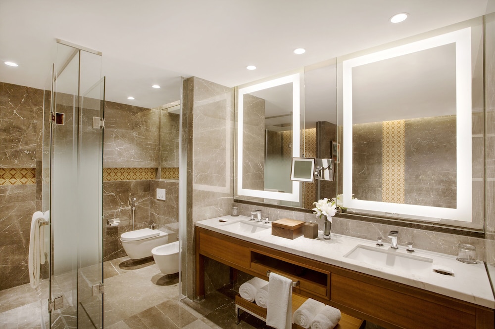 GRAND HYATT KOCHI BOLGATTY 13/71
