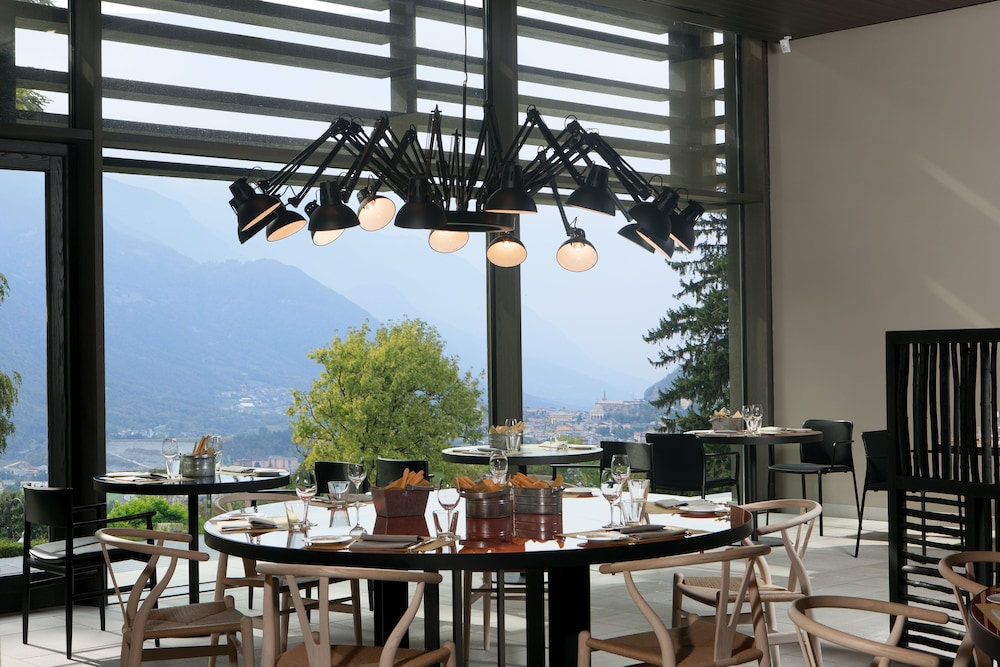 PARC HOTEL BILLIA 23/33