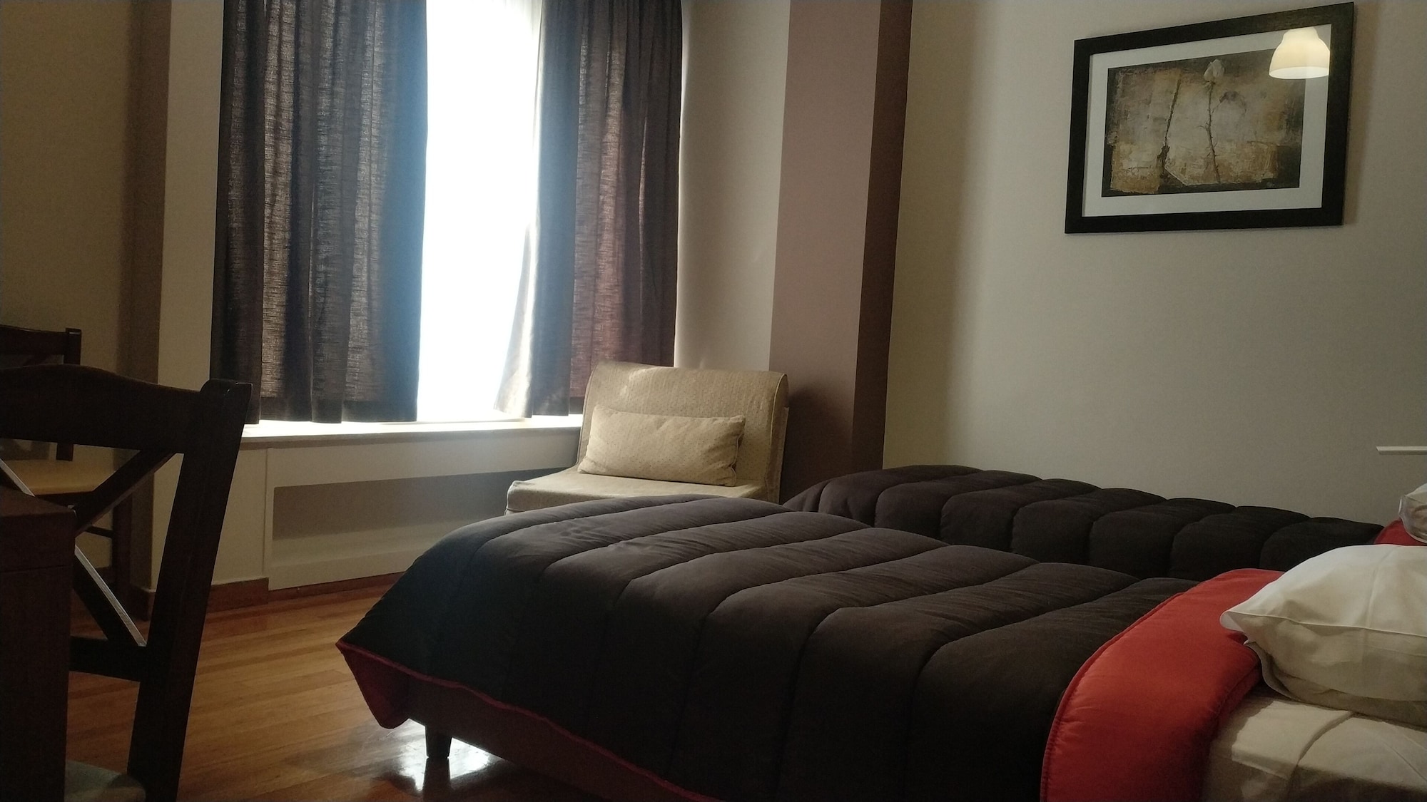 ECONOMY, DOUBLE OR TWIN BED