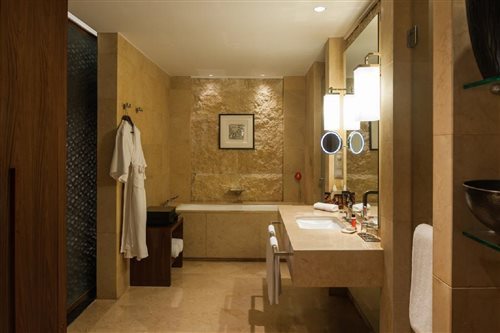 Room, Double or Twin Bed, Pool View