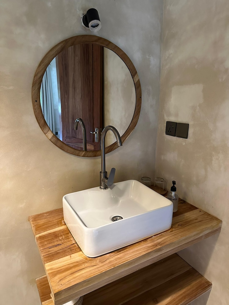 Aluna Beach Lodge 42/50
