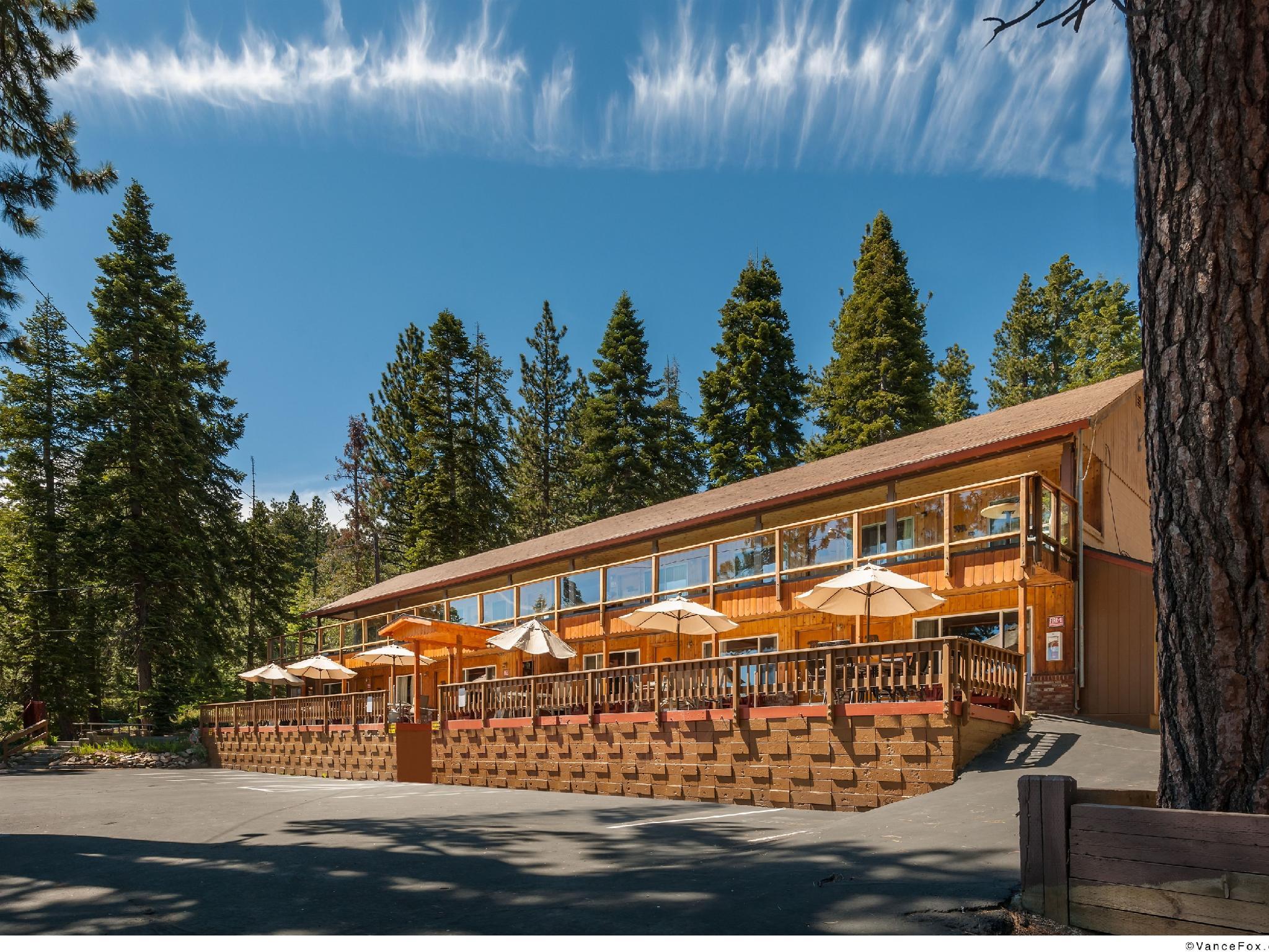 Cedar Glen Lodge 41/52