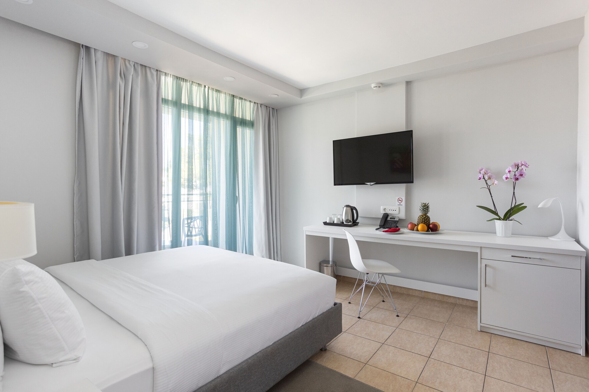 2 Bedrooms, Swim Up, Family Suite