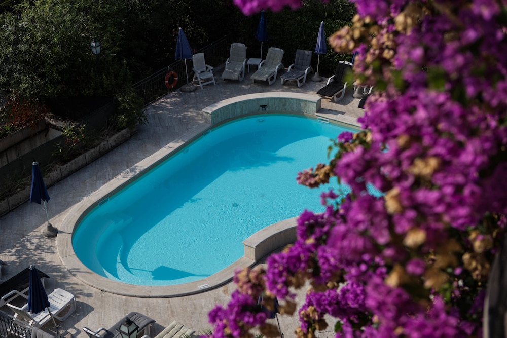 Hotel Villa Galeazzi 68/75