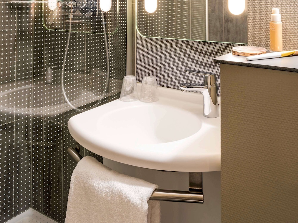 Ibis Cergy Pontoise Le Port 46/67