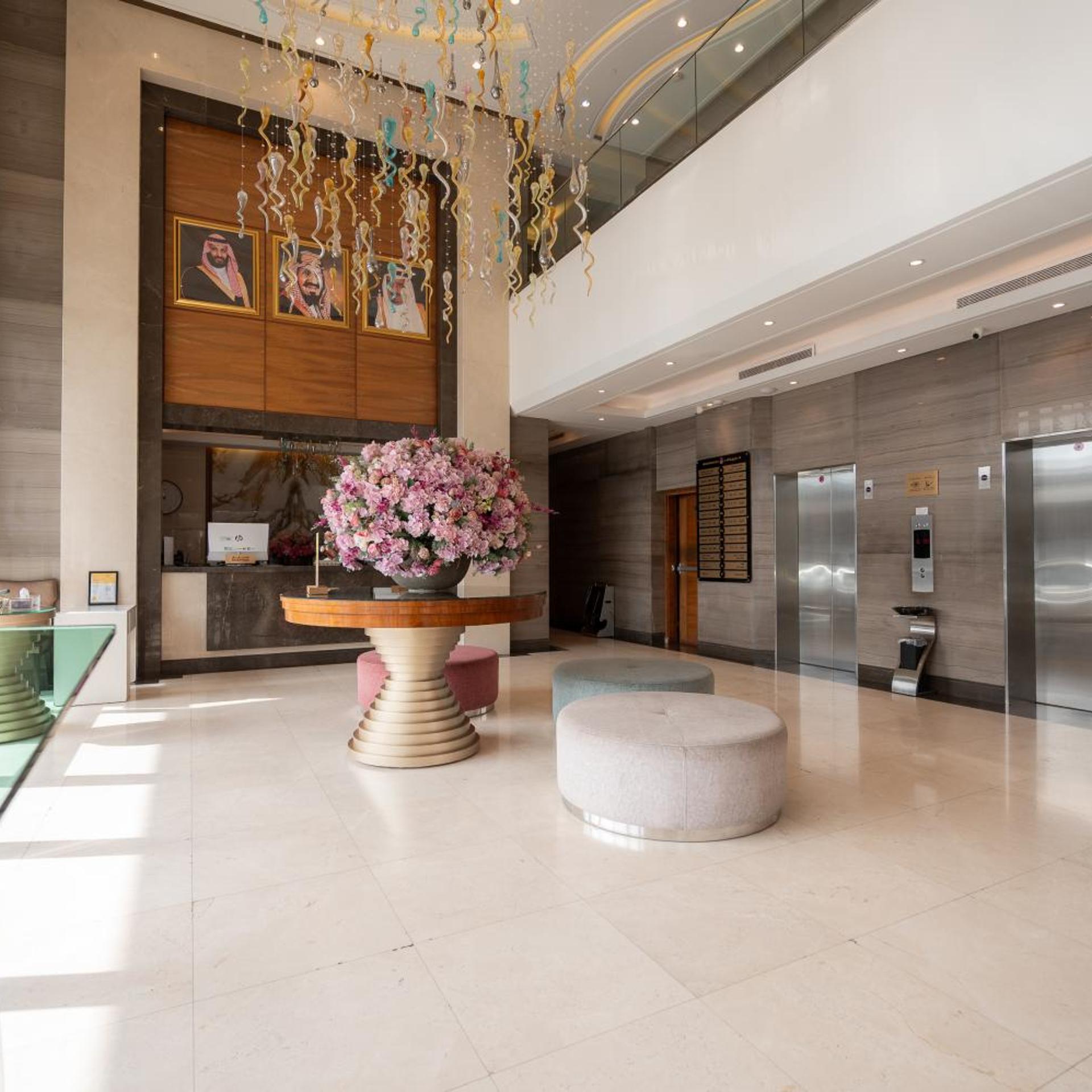 فندق ويك اند صاري(Weekend Hotel Sari) 14/80