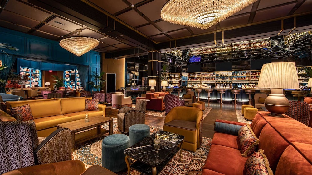 The Palazzo Prestige Club Lounge 49/68