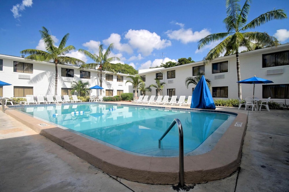 Motel6 Fort Lauderdale, FL 41/44
