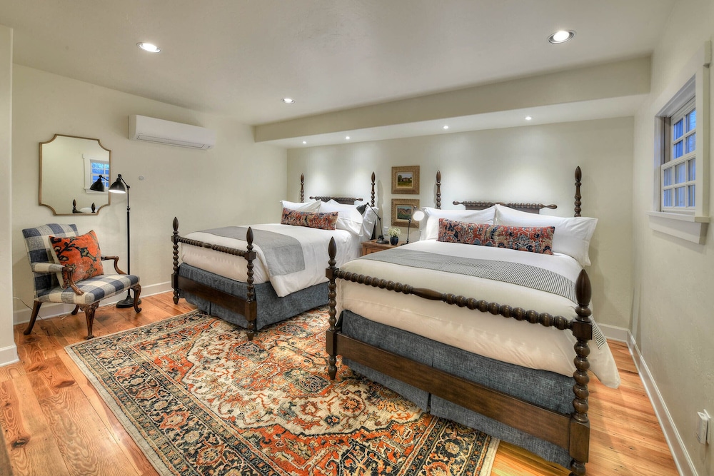 The Armory Park Inn 14/50