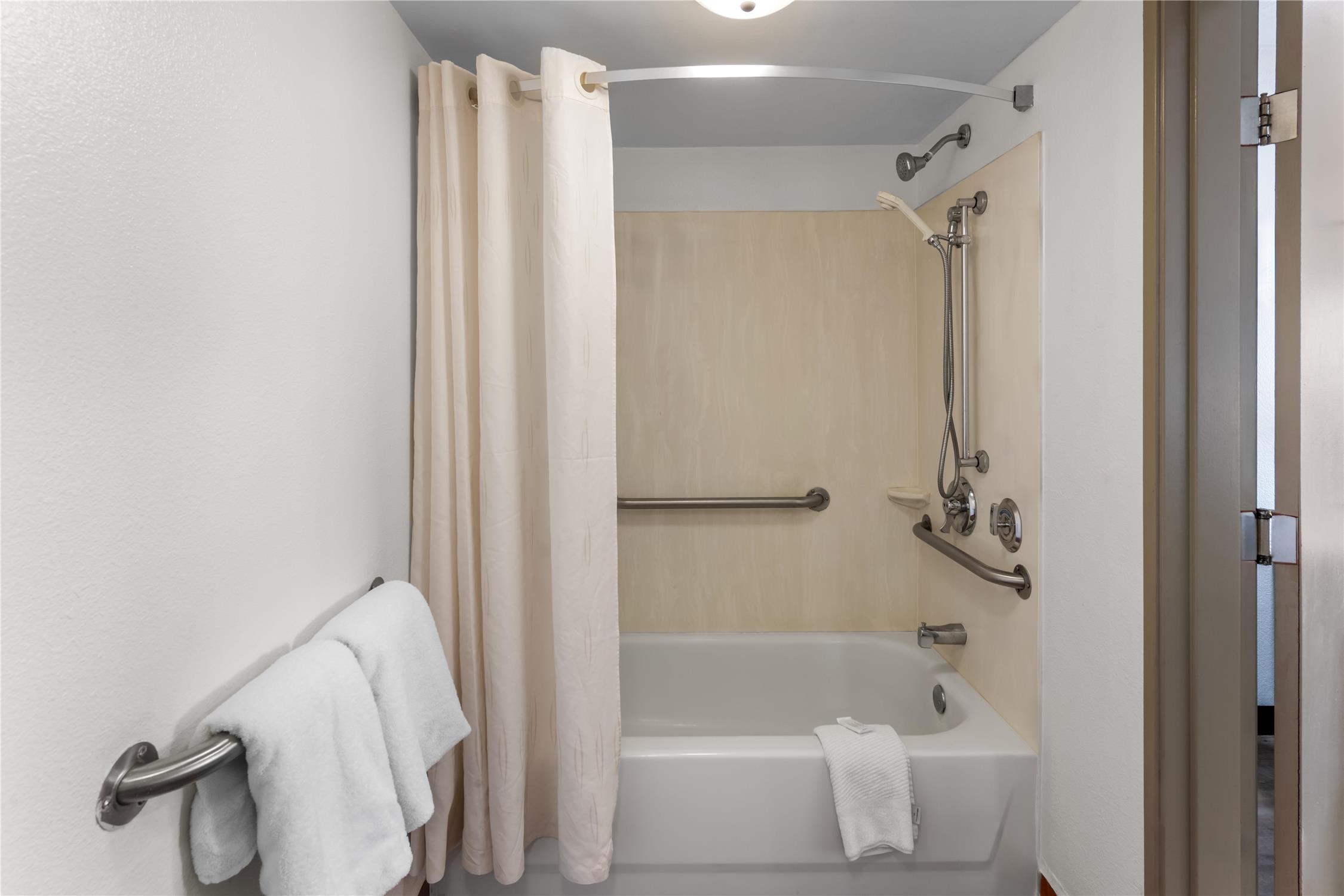 Americas Best Value Inn Kansas City E Independence 26/28