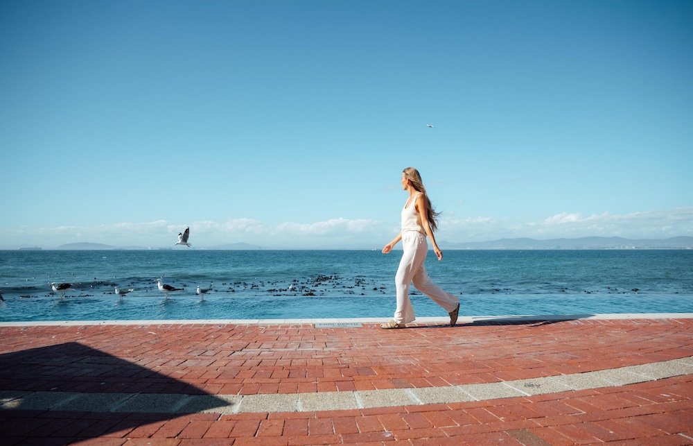 Radisson Collection Hotel, Waterfront Cape Town 42/44