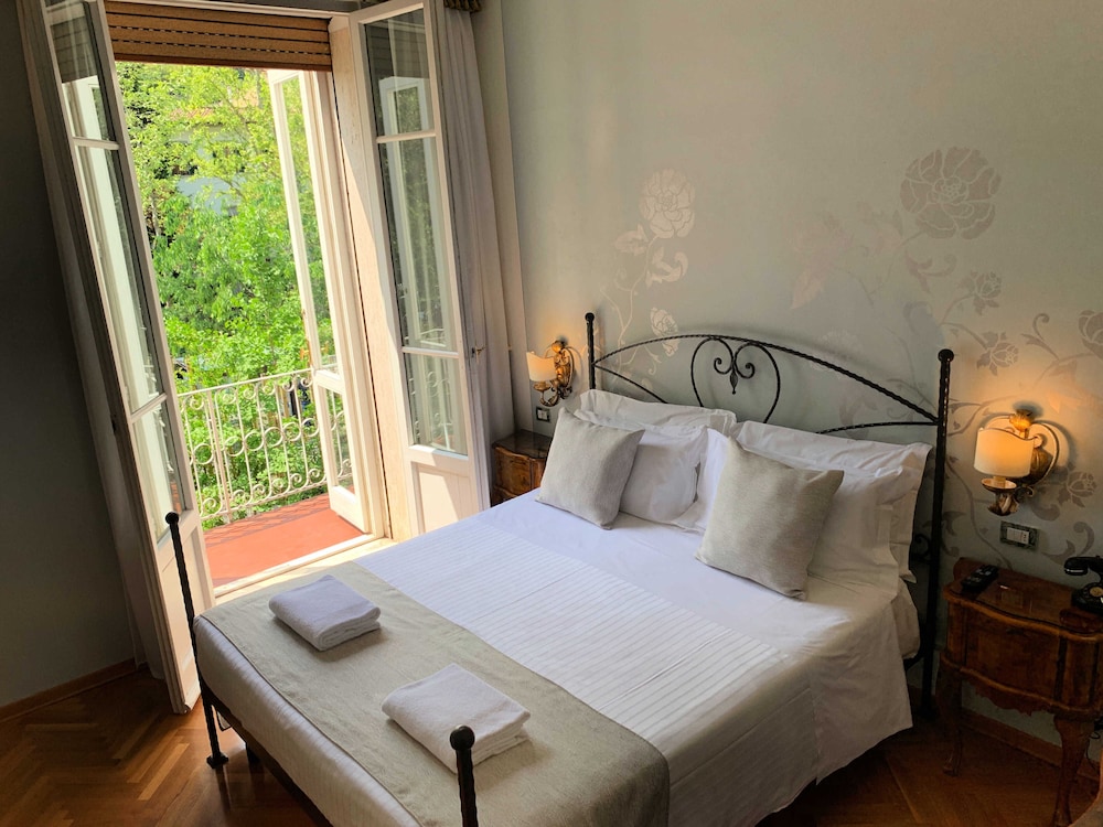 CLASSIC, DOUBLE BED, BALCONY