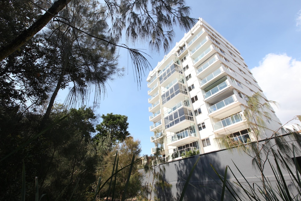 84 The Spit Holiday Apartments 3/81