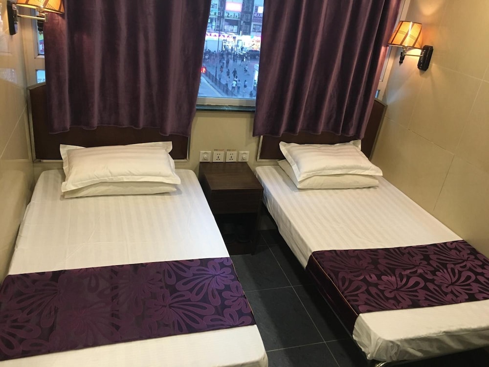 Uk Deluxe Hostel 10/39