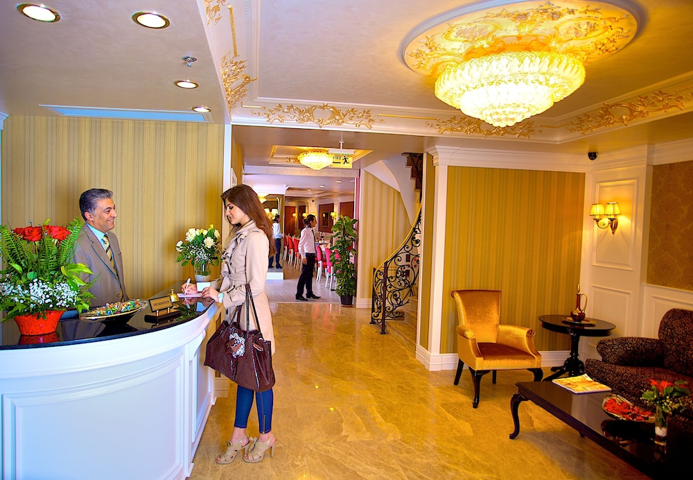 Lobby at Hotel Perula, ISTANBUL