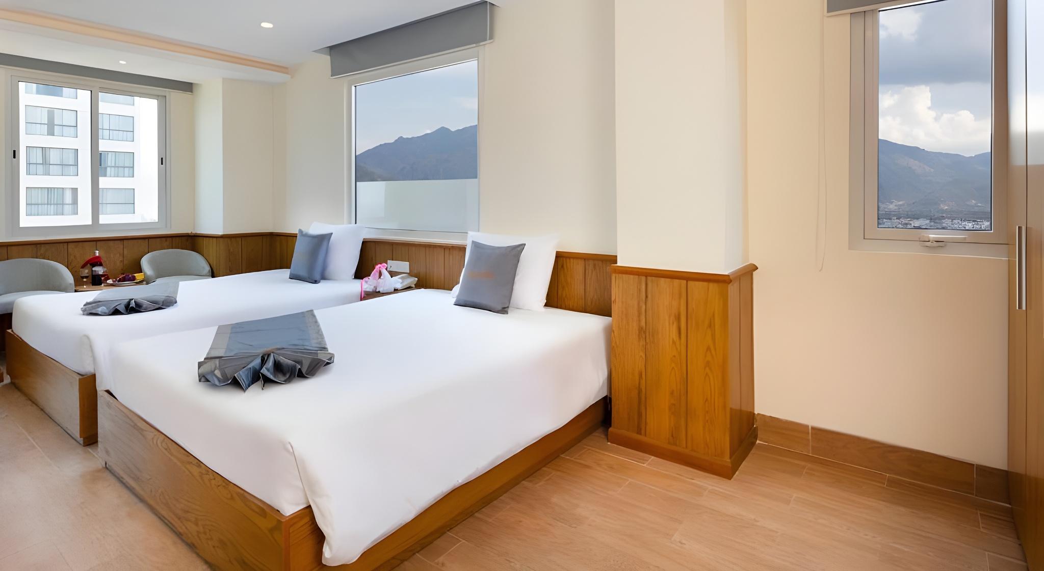 Superior, 2 Double Beds, City View