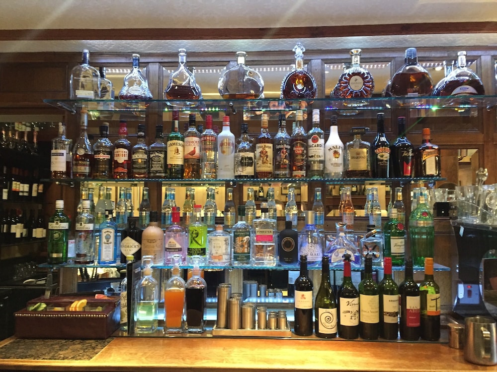 Ye Olde Bell Hotel Spa 55/64