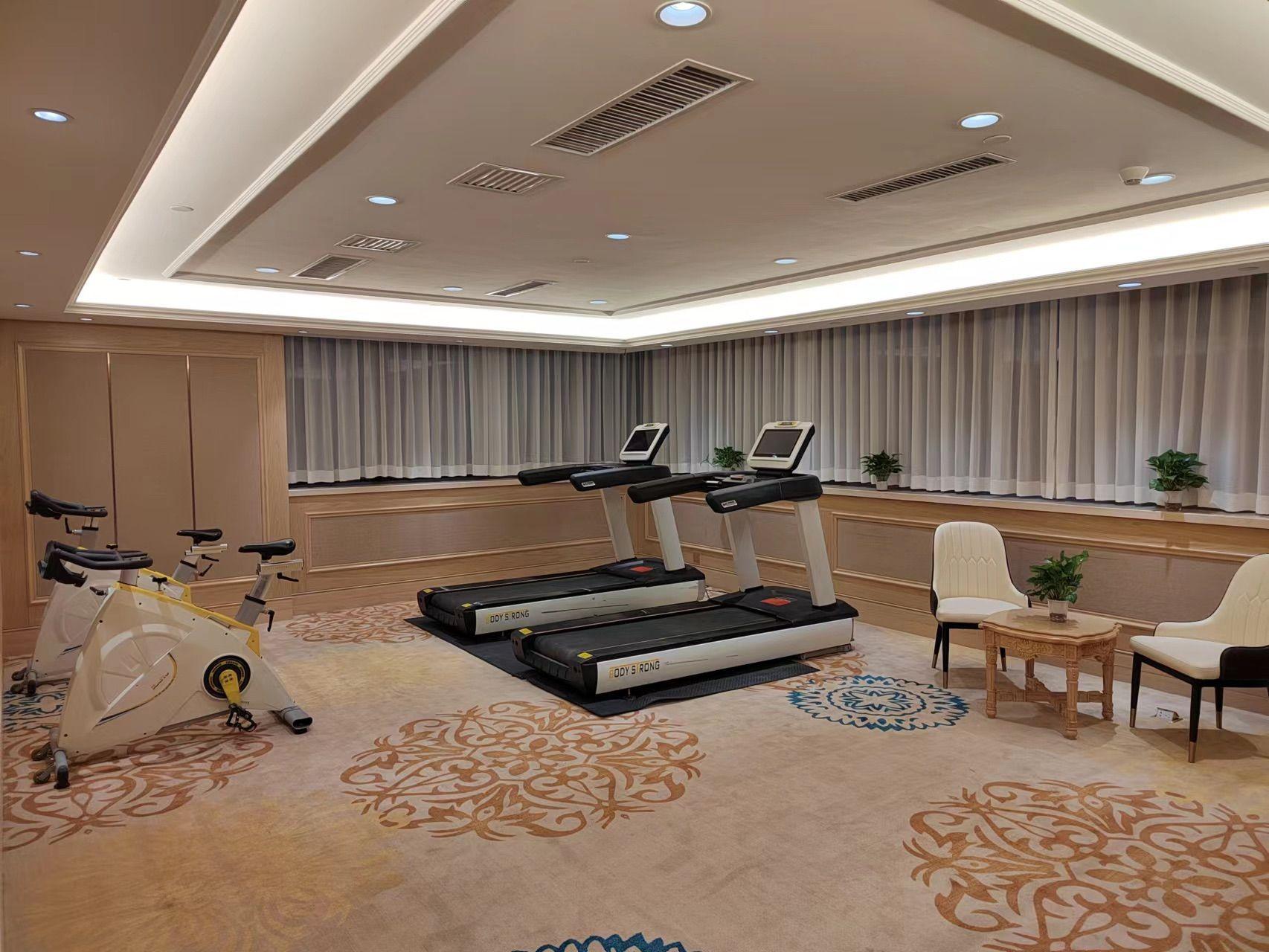 Vienna International Hotel (Urumqi International Airport) 16/27