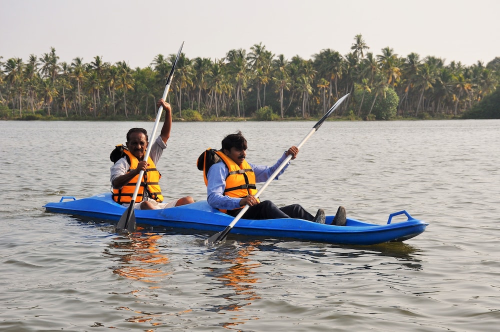 Lake Palace Hotel Trivandrum 17/44