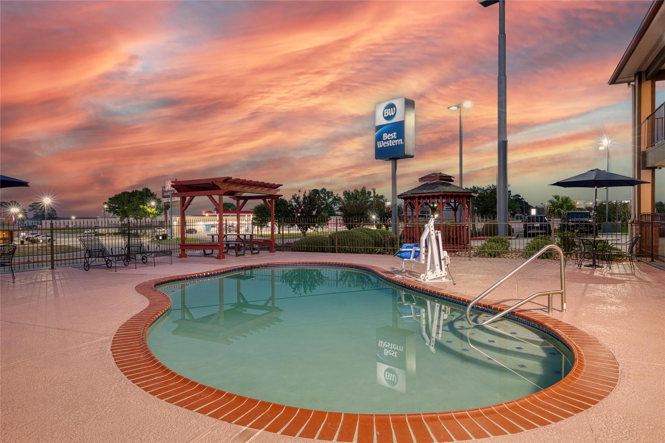 Best Western Lake Conroe Inn 21/36