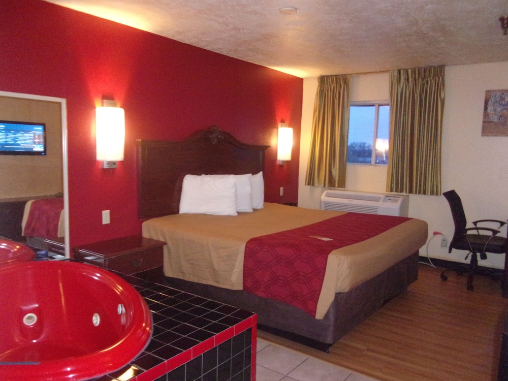 Econo Lodge Kent - Akron West 7/37