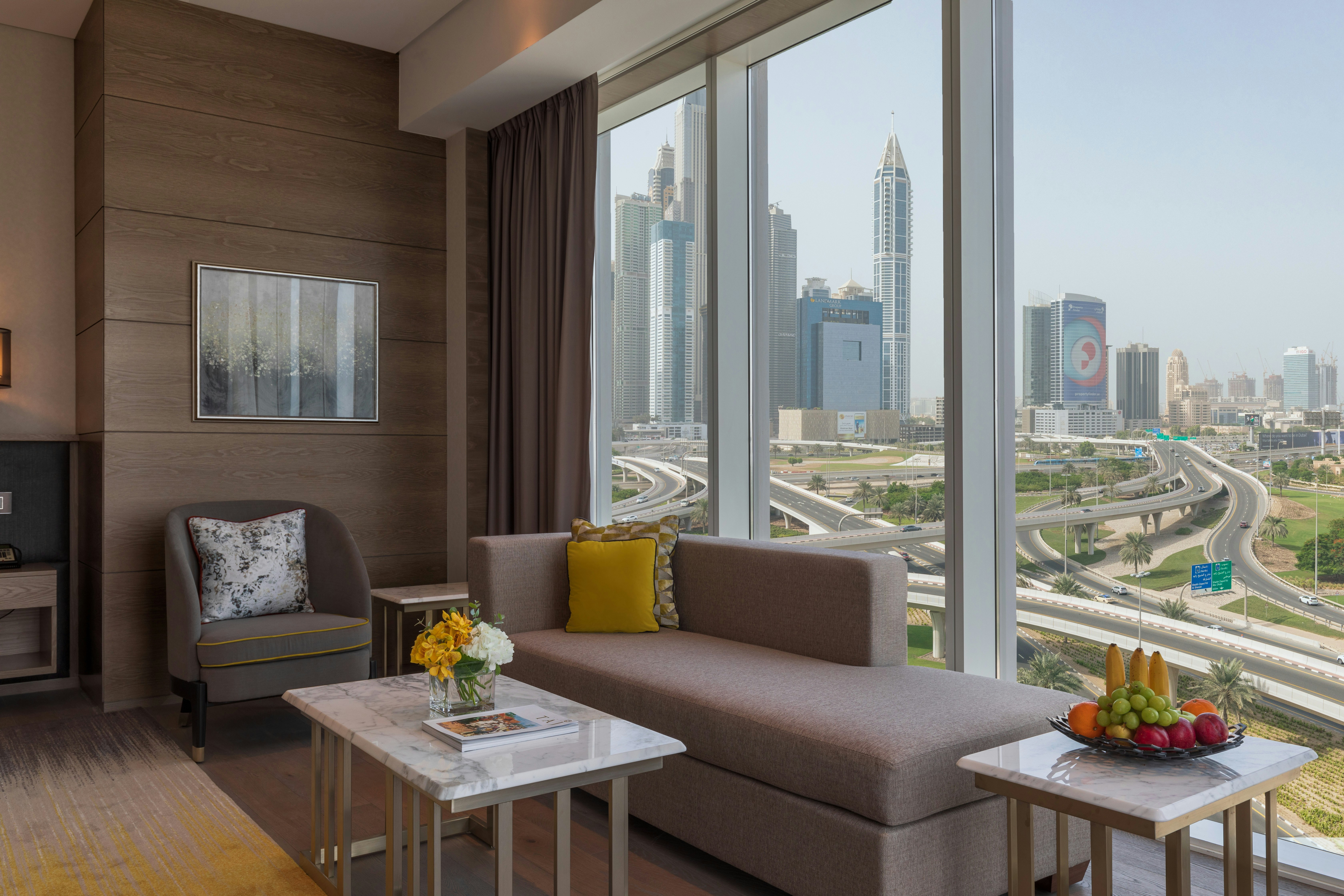 Taj Jumeirah Lakes Towers 49/77