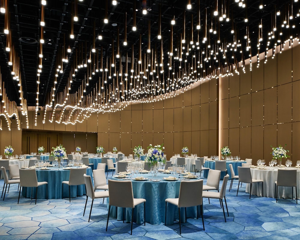 Thompson Shanghai Expo, by Hyatt 44/50