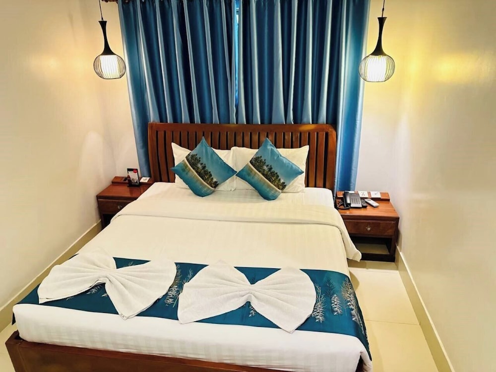 STANDARD, DOUBLE OR TWIN BED
