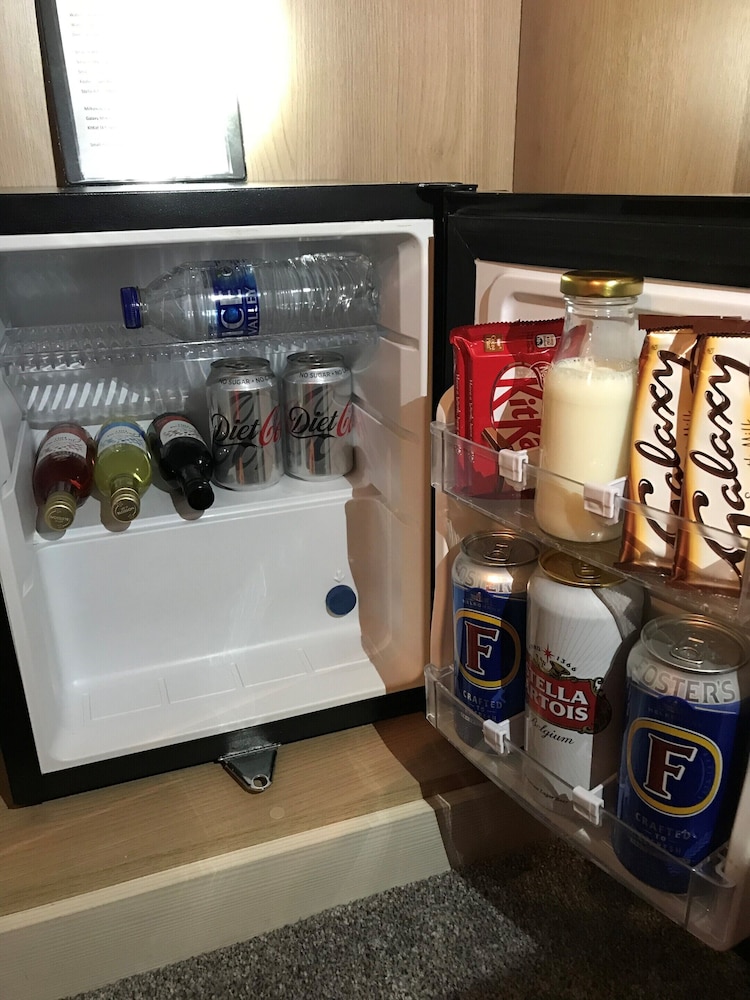 Bowden Lodge Hotel 4/50