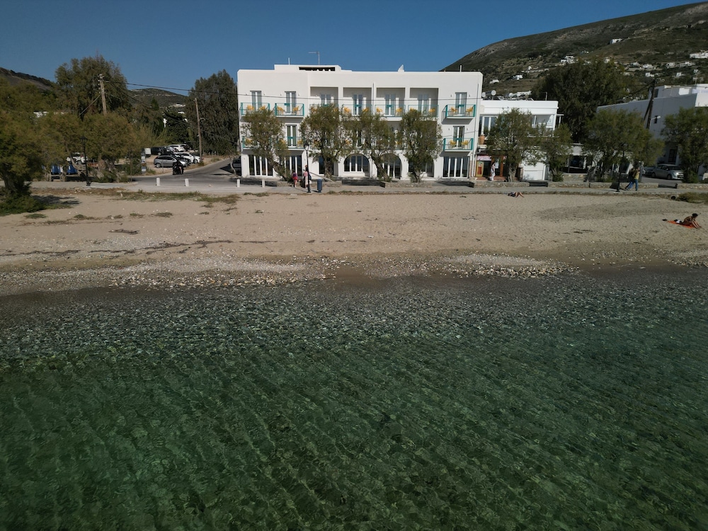 Play Paros, a member of Brown Hotels 48/62
