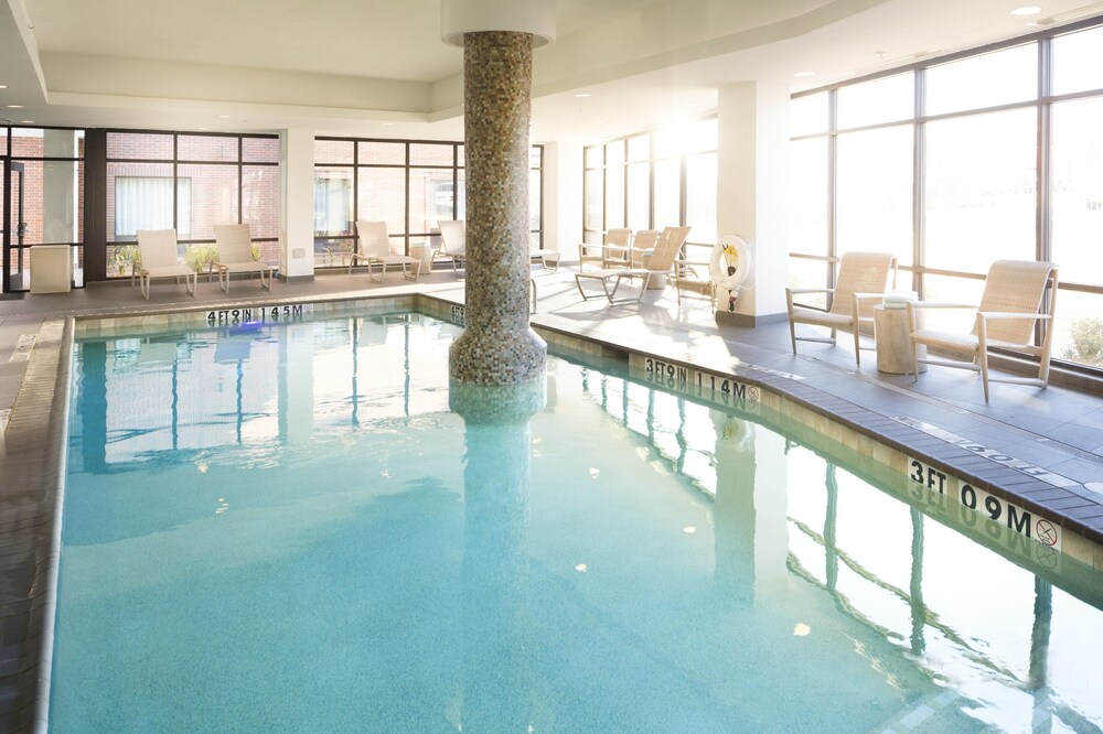 Holiday Inn Express & Suites Oklahoma City Dwtn - Bricktown 1/55