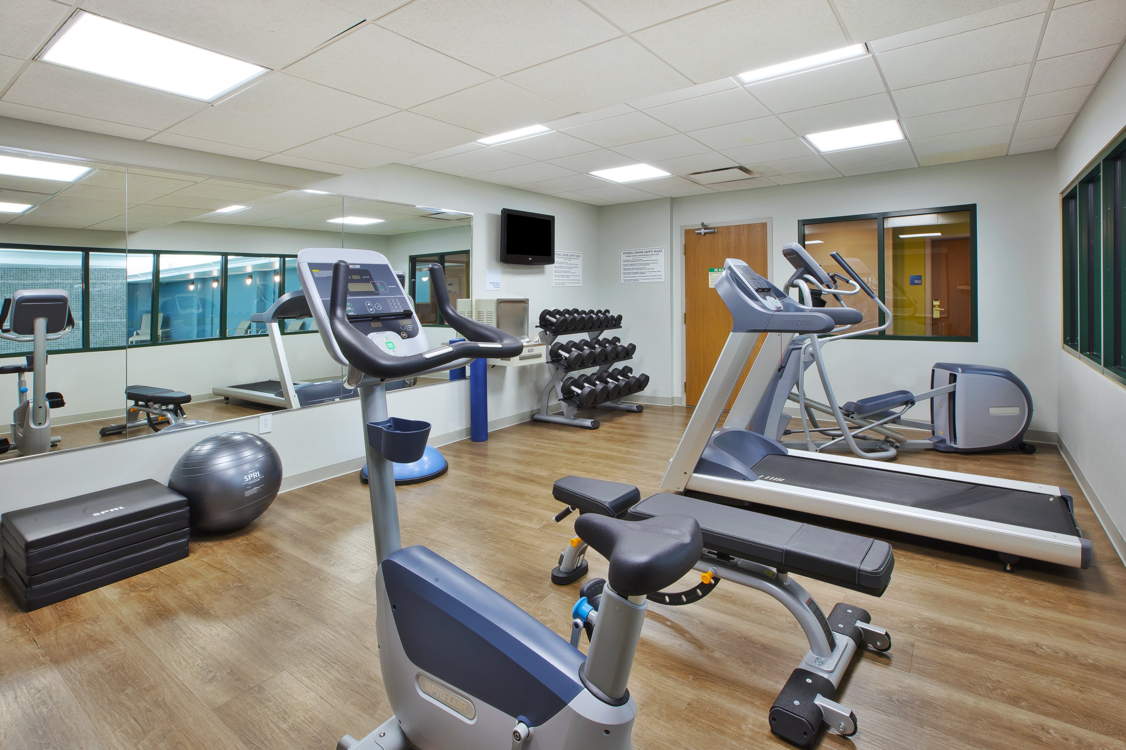 Holiday Inn Express & Suites Rochester-Victor, an IHG Hotel 22/33