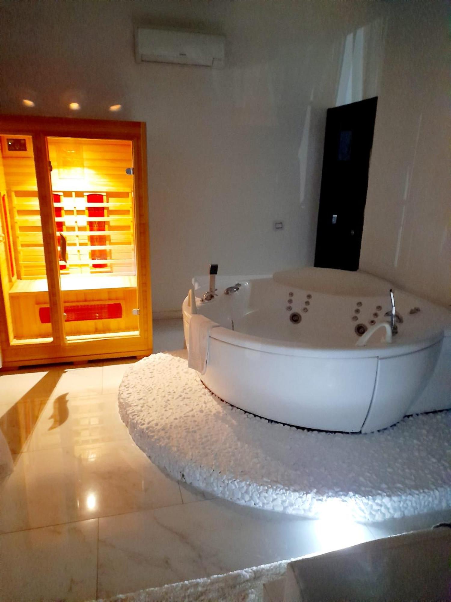 Babylon Luxury Suite & Apartments 14/14