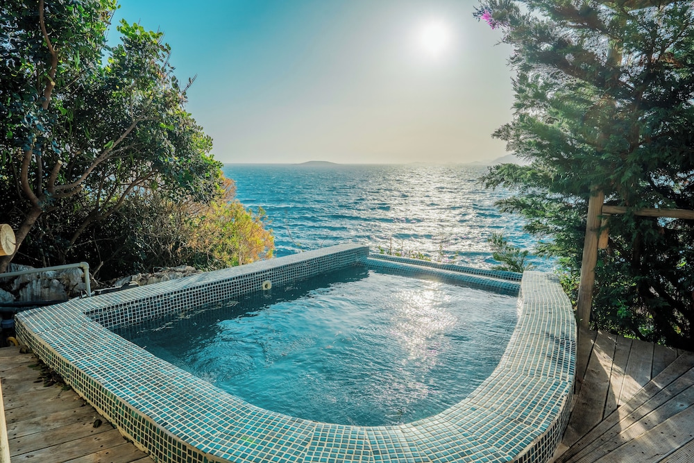 Mandalina Luxury Suites 17/50