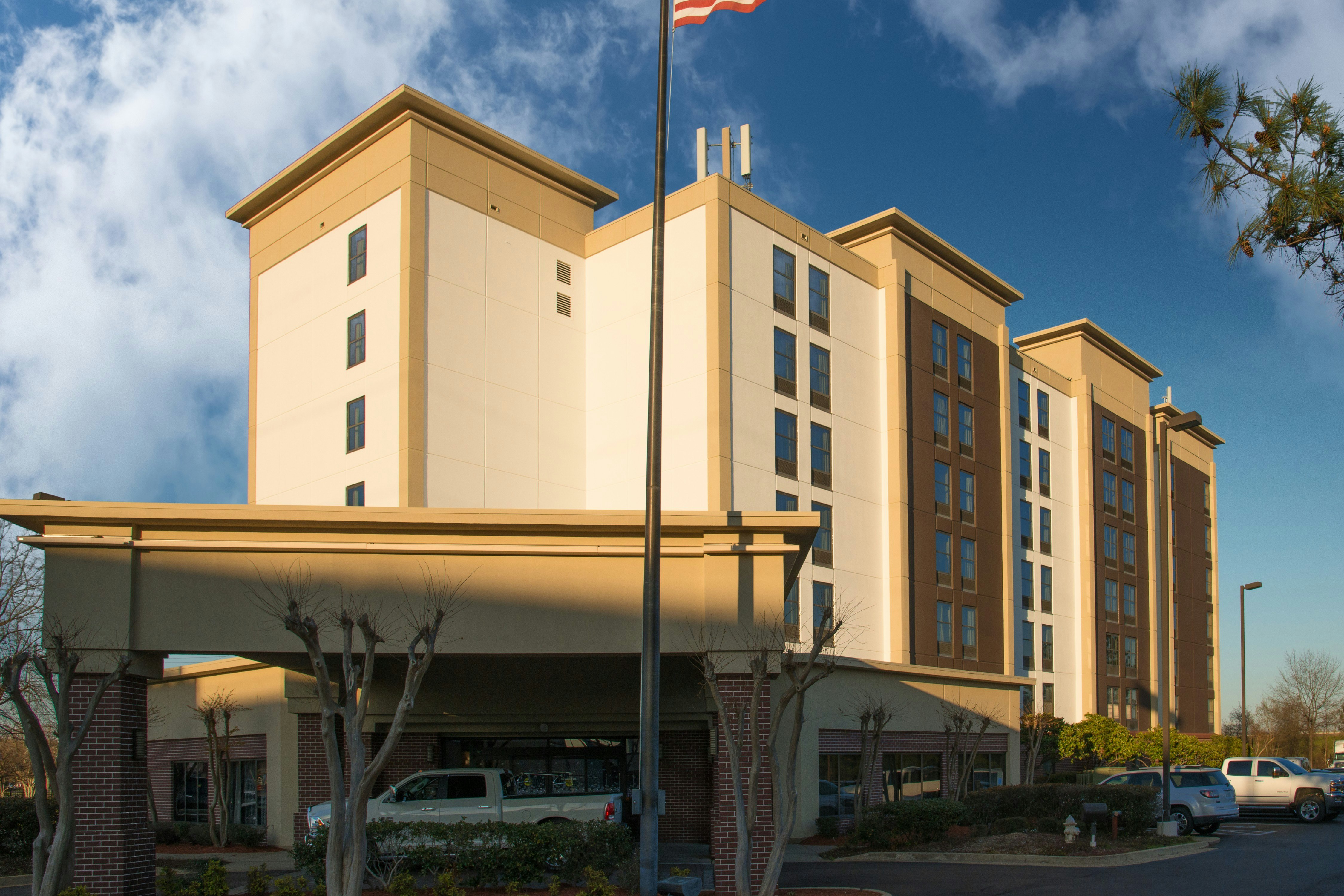 Hampton Inn & Suites Jackson Downtown-Coliseum 7/76