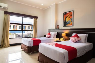 Deluxe, Twin Beds