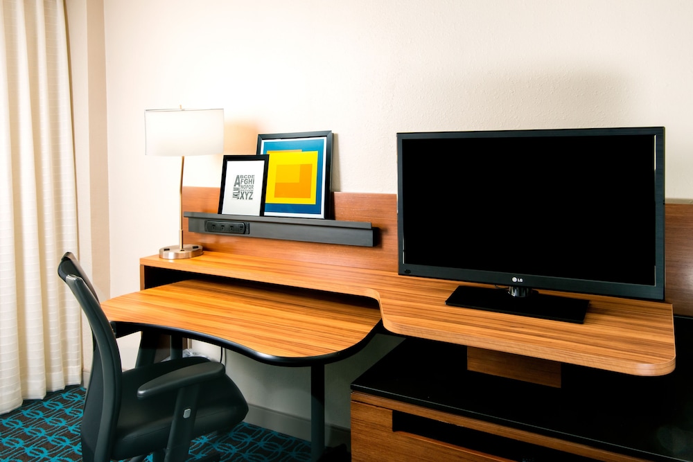Fairfield Inn Suites By Marriott Charlotte Uptown 60/63