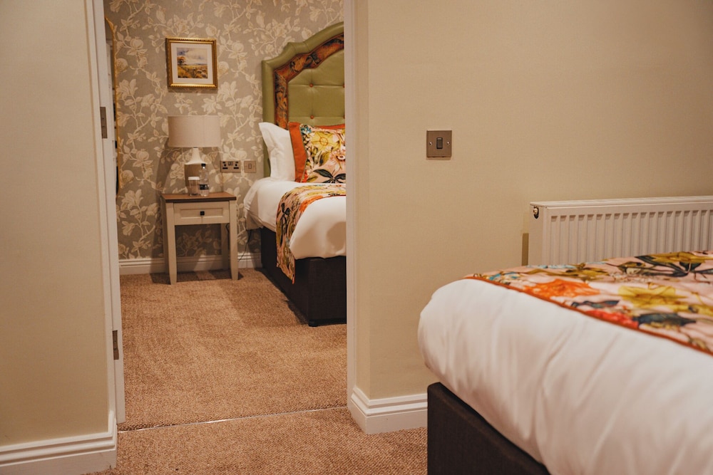Superior, Triple, 1 Double and 1 Single Bed