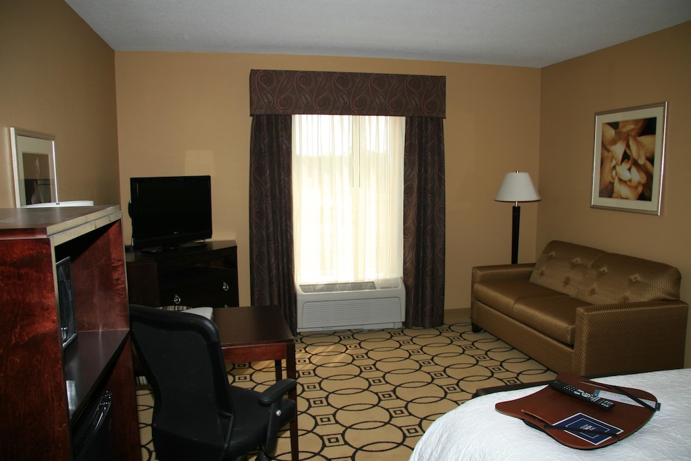 Hampton Inn Suites Brunswick 28/45