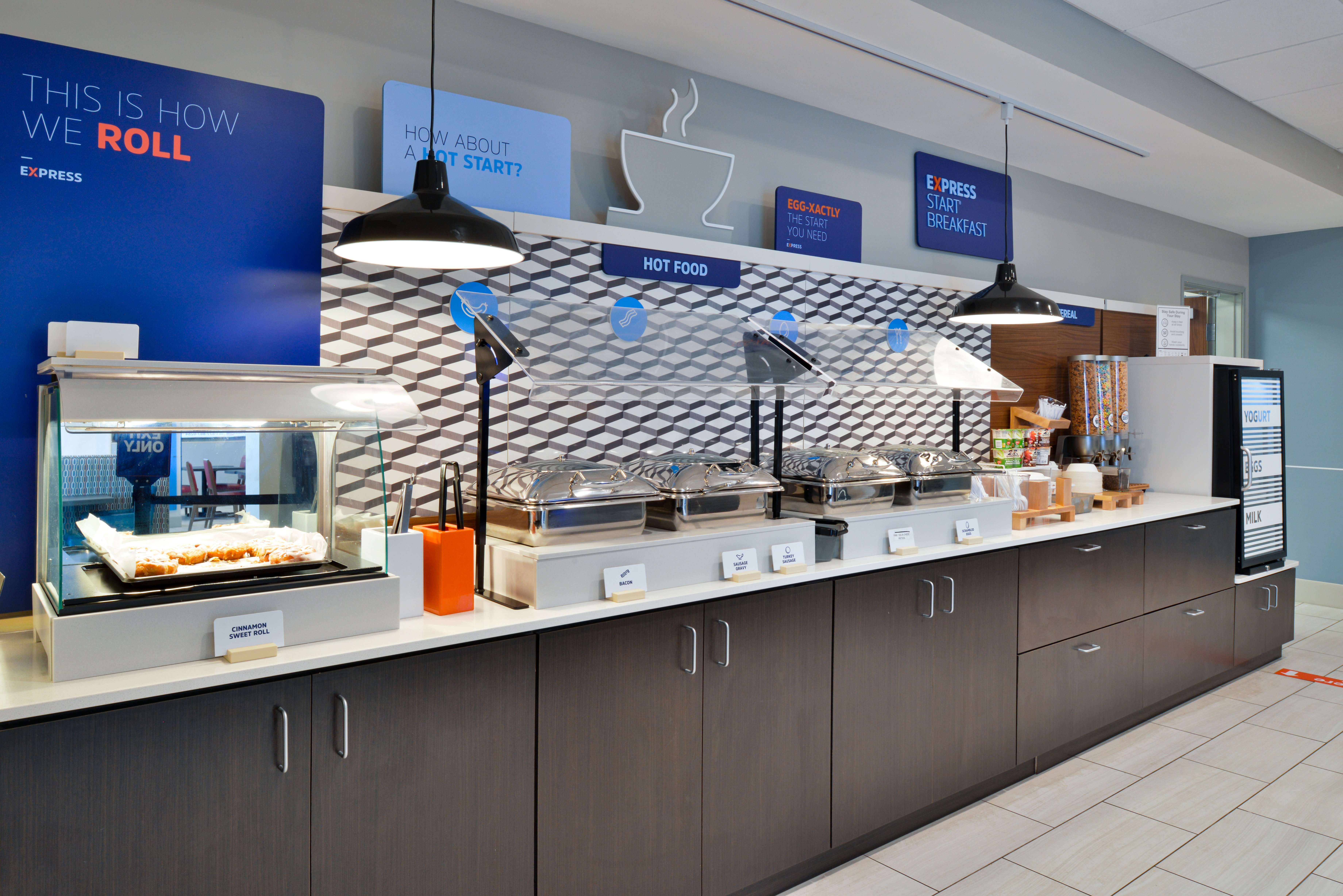 HOLIDAY INN EXPRESS ORLANDO SOUTH PARK 11/61